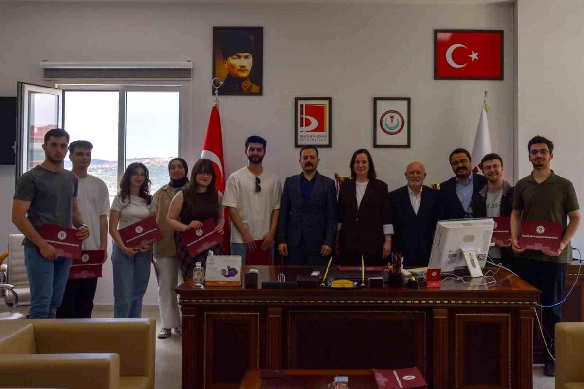 BŞEÜ'de 'Mikrocerrahi Temel Eğitimi' başarıyla tamamlandı