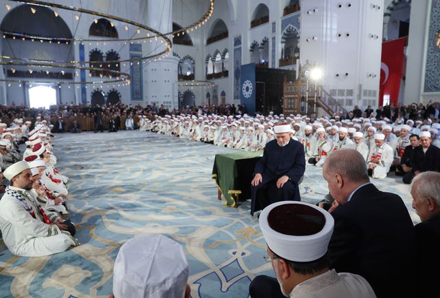 cumhurbaskani erdogan camlica camii nde 333 4 19778804 o