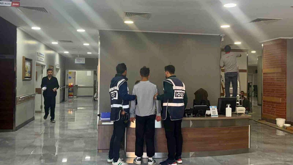 Katil zanlısı çocuk, yaşı kadar ceza aldı