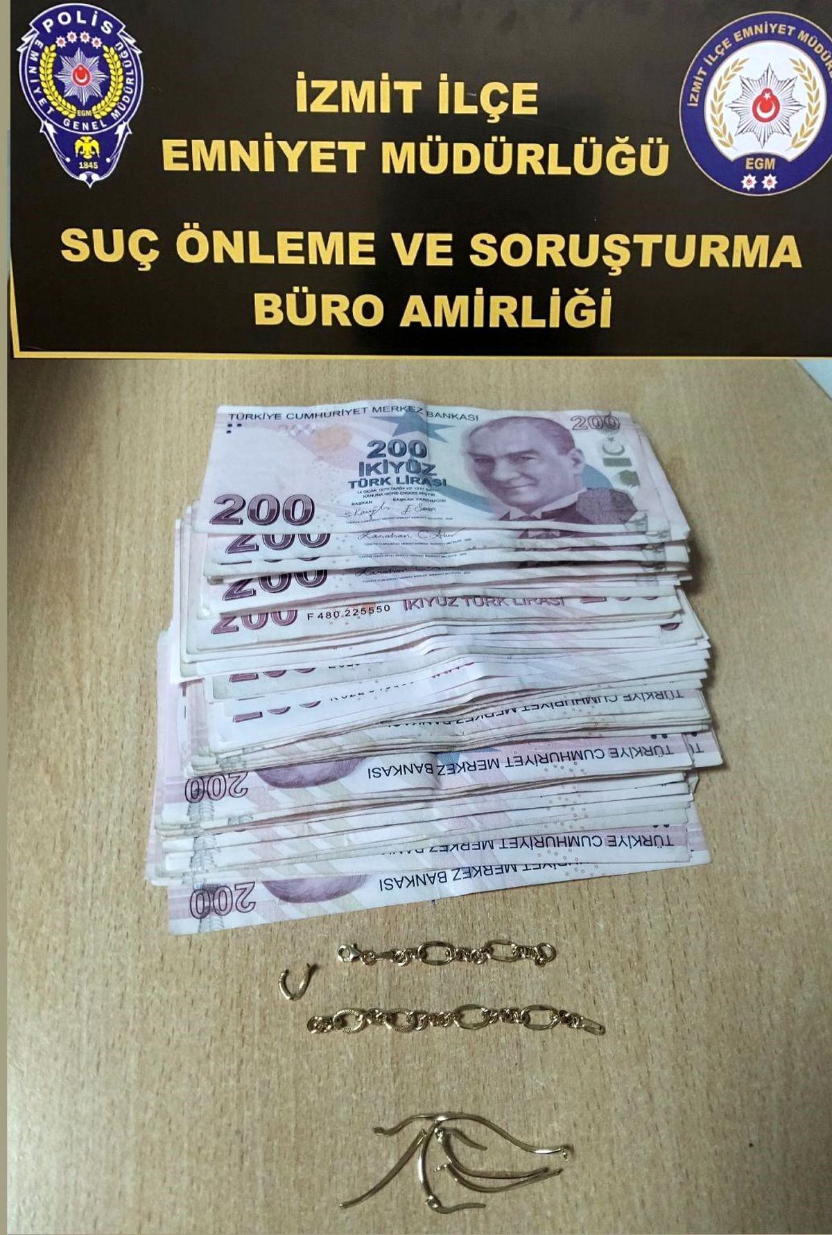 Kocaeli'de kuyumcularda sahte altın bozduran şüpheli yakalandı