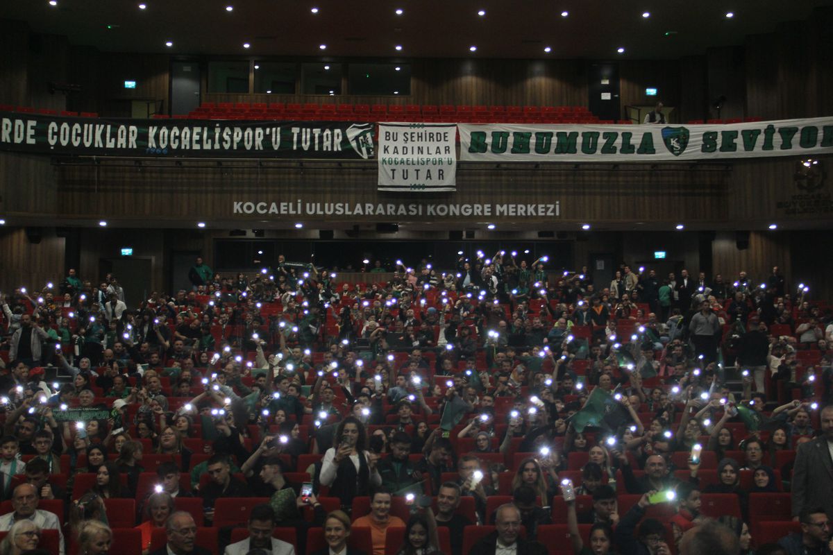 Kocaelispor 60'ıncı kuruluş yıl dönümünü kutladı