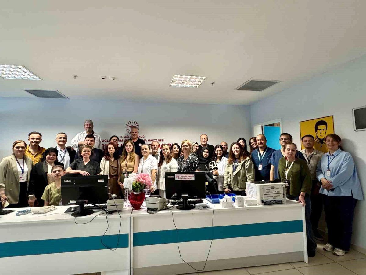 MEAH'ta 'Tıbbi Laboratuvar Çalışanları Haftası' kutlandı