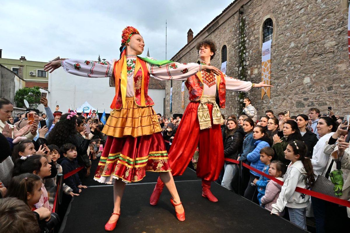Mesir Festivali'nde kültürlerin zarafeti podyuma taşındı