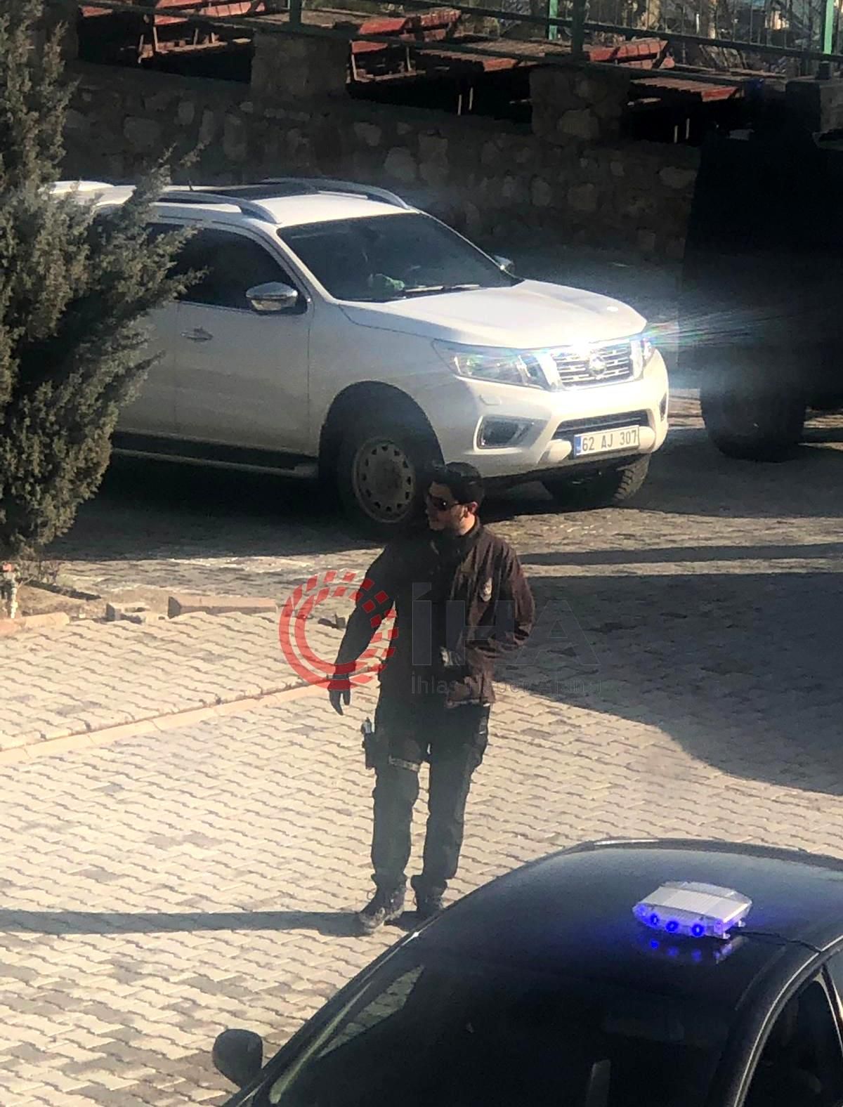 Mustafa Türkay Sonel'in silahlı ve kamuflajlı fotoğrafı ortaya çıktı