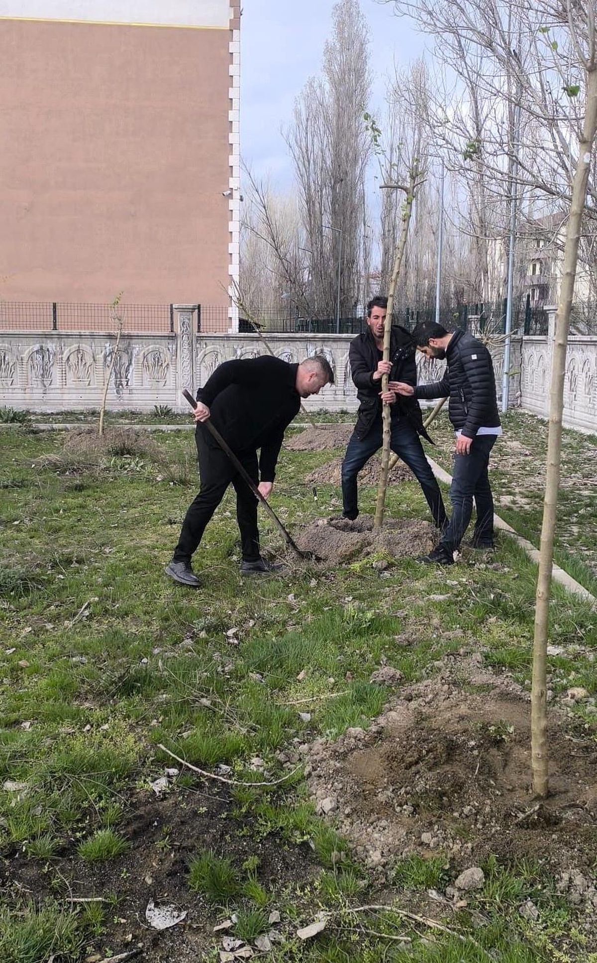 Patnos RAM'da ağaçlandırma çalışması