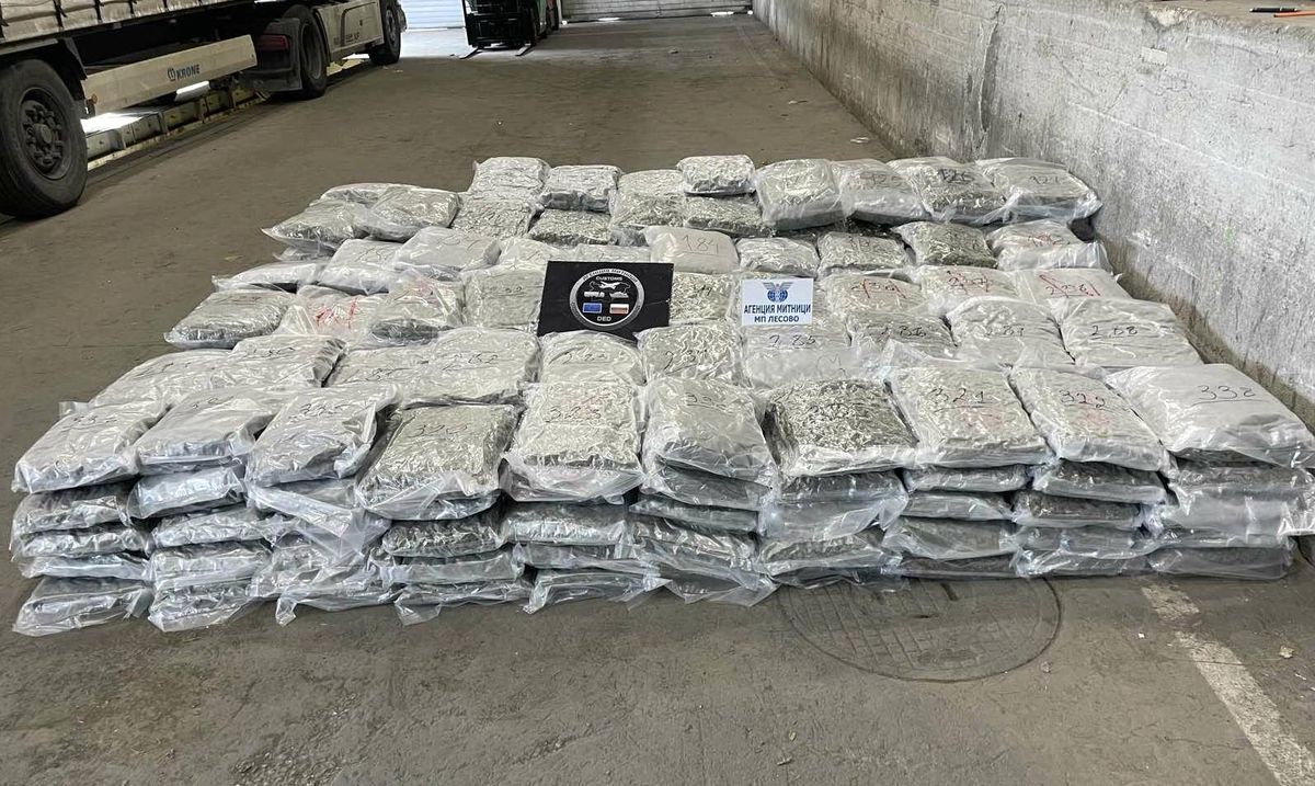 Sınırda dev operasyon: Çamaşır makinesine gizlenmiş 363 kilo eroin ele geçirildi