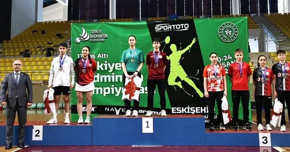 Badmintonun genç yıldızları Eskişehir'de buluştu