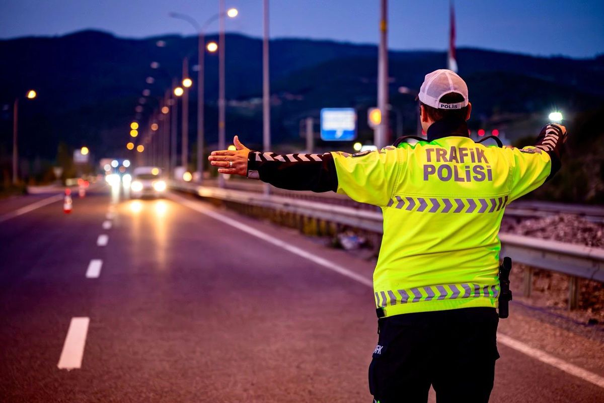 Bilecik'te huzur operasyonu: 8 gözaltı