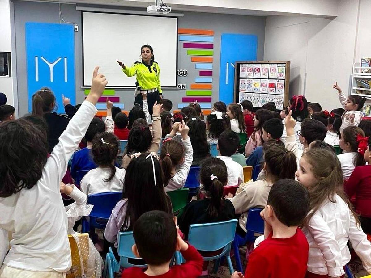 Bilecik'te öğrencilere trafik eğitimi