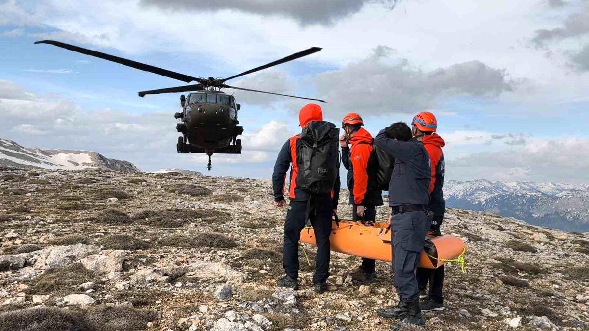 Çiriş bitkisi toplamak için gittiği dağlık alanda hayatını kaybetti