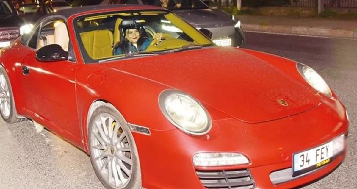 Feyza Civelek'in arabasının markası ne, fiyatı ne kadar?