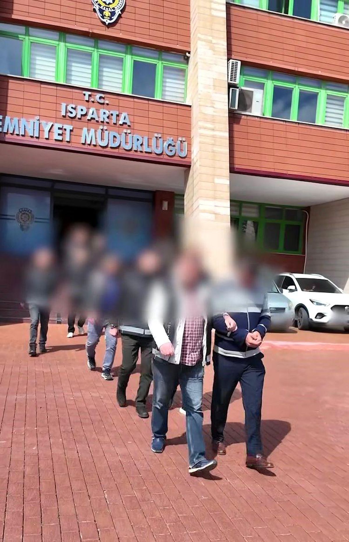 Isparta'da 22 yıl hapis cezası bulunan firari yakalandı