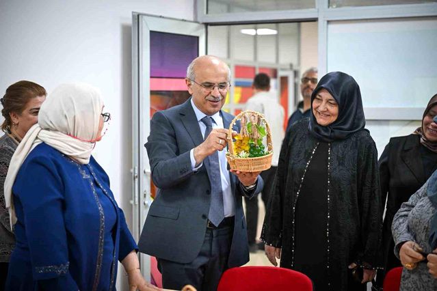 Malatya Büyükşehir Belediyesi’nden üreten kadınlara büyük destek