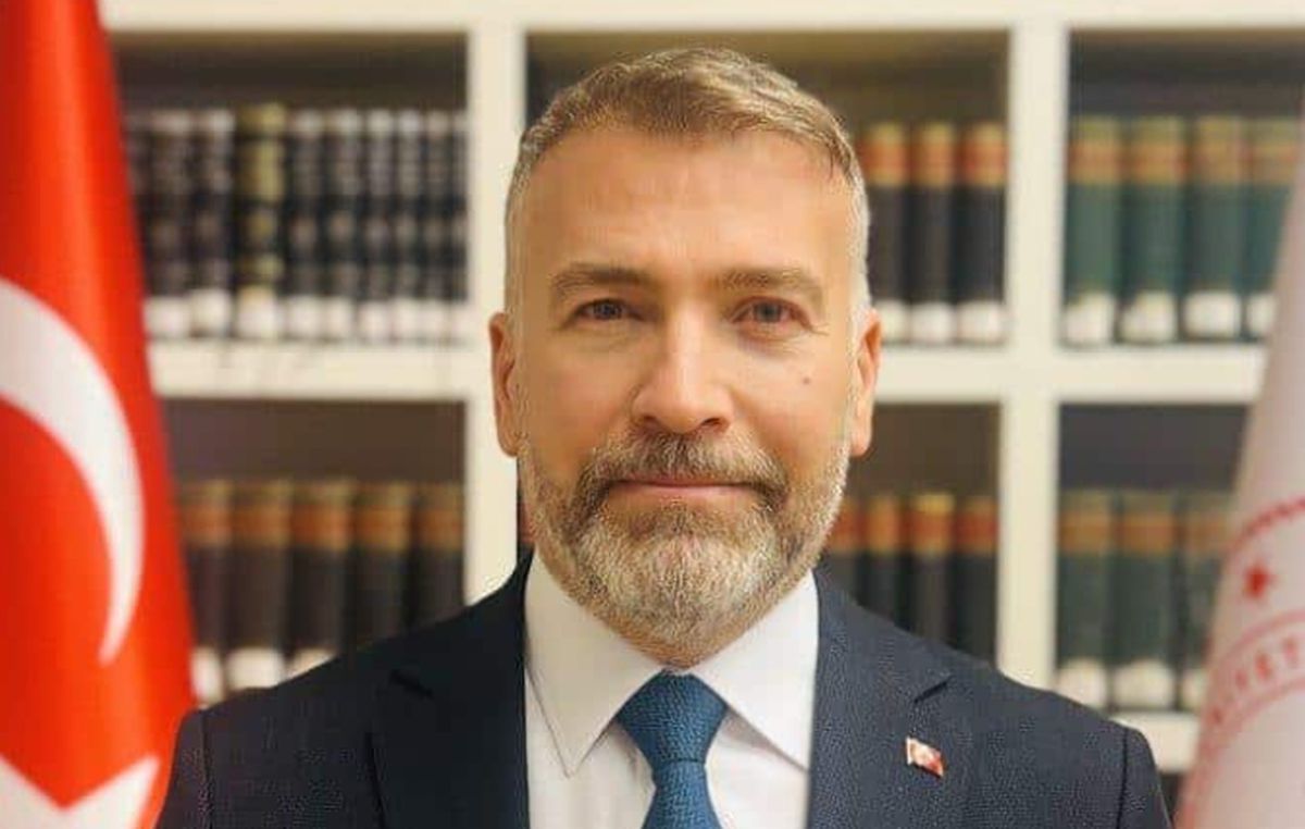 Milli Eğitim Bakanı yardımcısı Nazif Yılmaz neden görevden alındı, yeni MEB Bakan Yardımcısı Cihad Demirli...