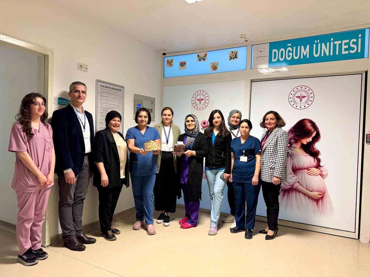 Muğla Eğitim ve Araştırma Hastanesi'nde Ebeler Haftası Kutlaması