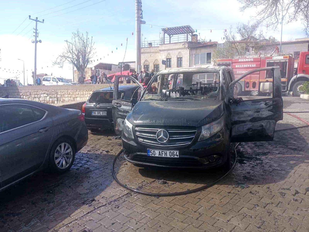 Nevşehir'de araç yangını: 3 araç hasar gördü