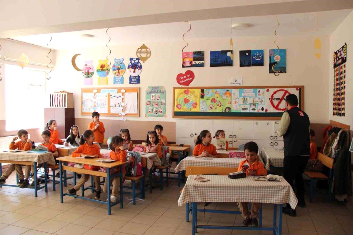 Öğrencilere 112 Acil Çağrı sistemi anlatıldı