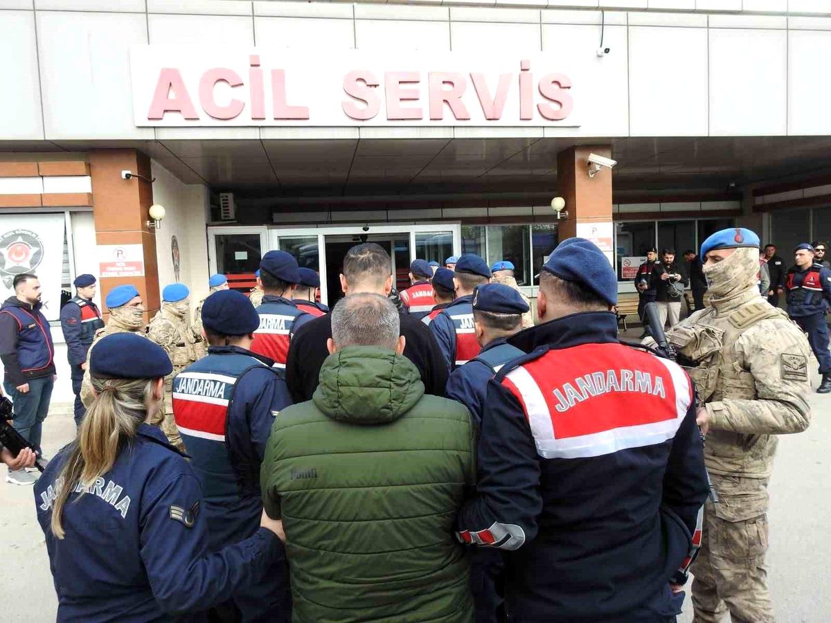 Rüşvet operasyonunda 13 şüpheli tutuklandı