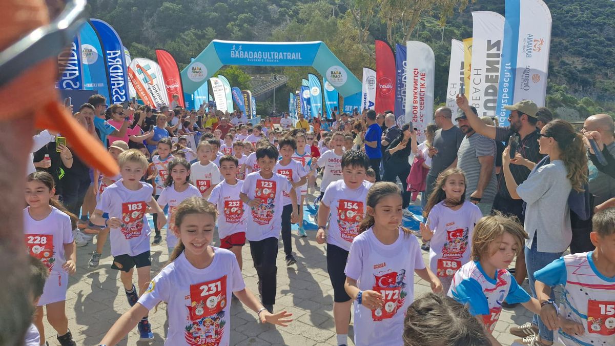 Babadağ Ultra Maratonu'nda 23 Nisan Çocuk Koşusu Renkli Anlara Sahne Oldu