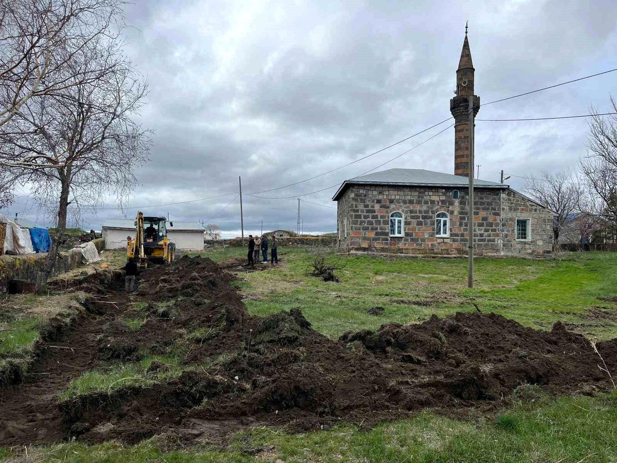Akyaka'da örnek dayanışma: Minik Asya'dan büyük destek