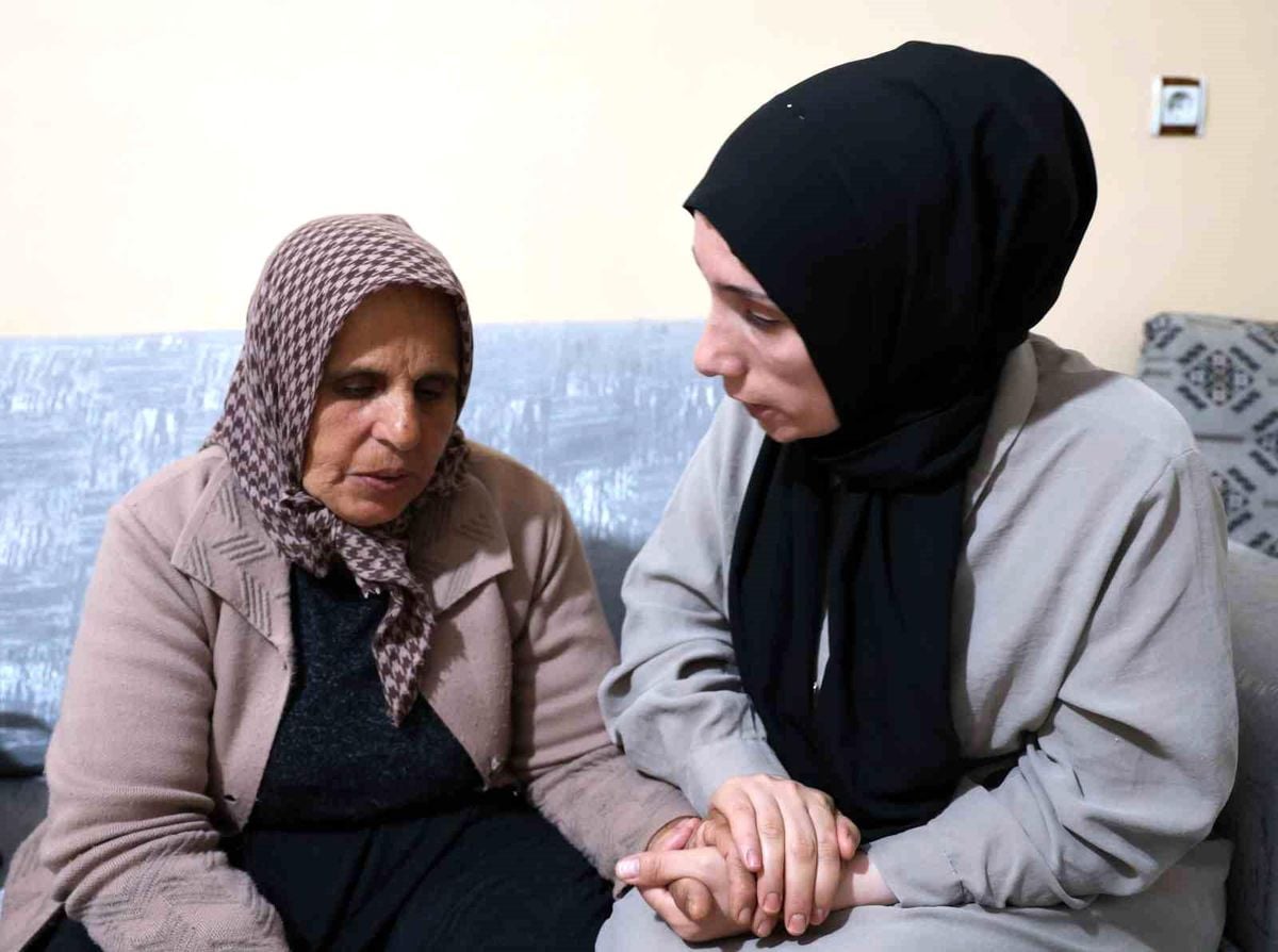 Ayrı şehirler, kayıp hayatlar: Cesetleri bulunamayan Gülistan Doku ve Mekiye Akyel'in ailesi Diyarbakır'da...