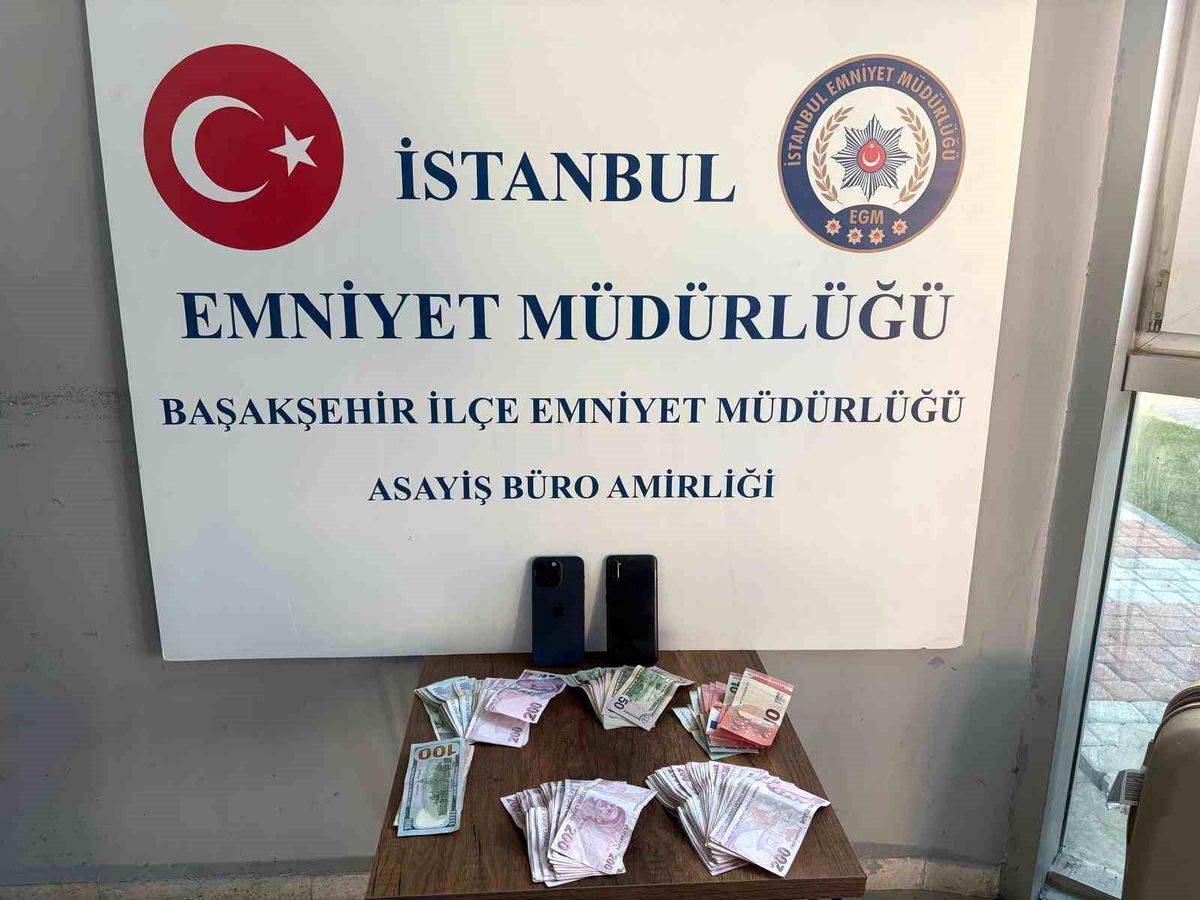 Başakşehir'de hırsızlık şüphelisi polisten kaçarken lastikler indirilerek yakalandı