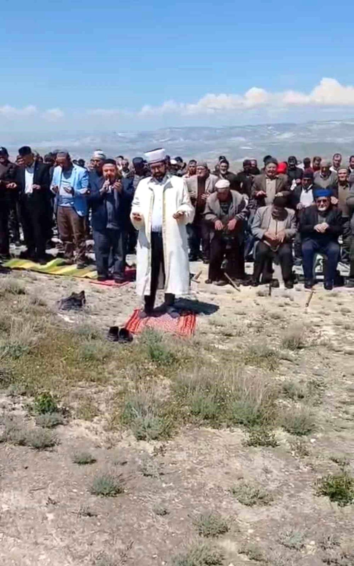 Başkentte vatandaşlardan yağmur duası