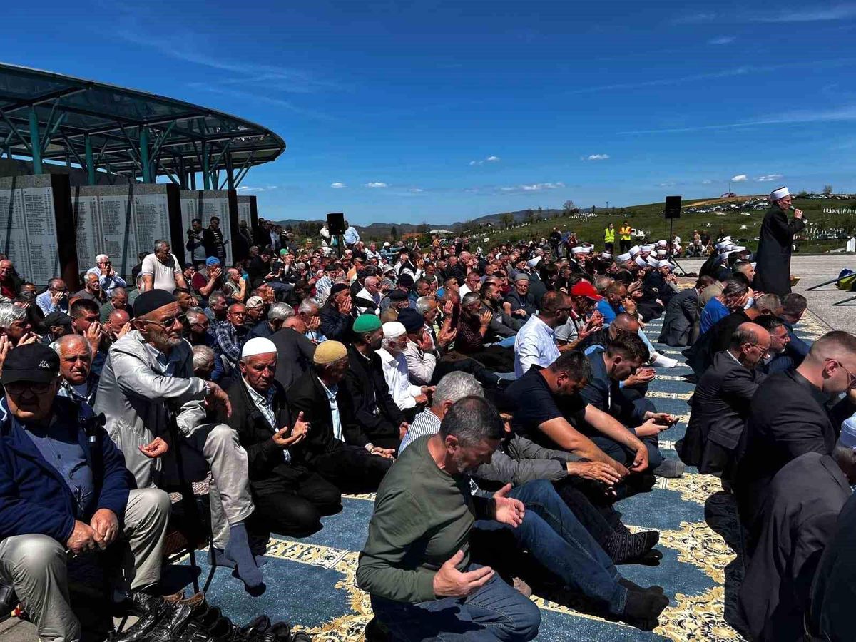 Bosna Hersek Savaşı sırasında öldürülen 6 kişi toprağa verildi