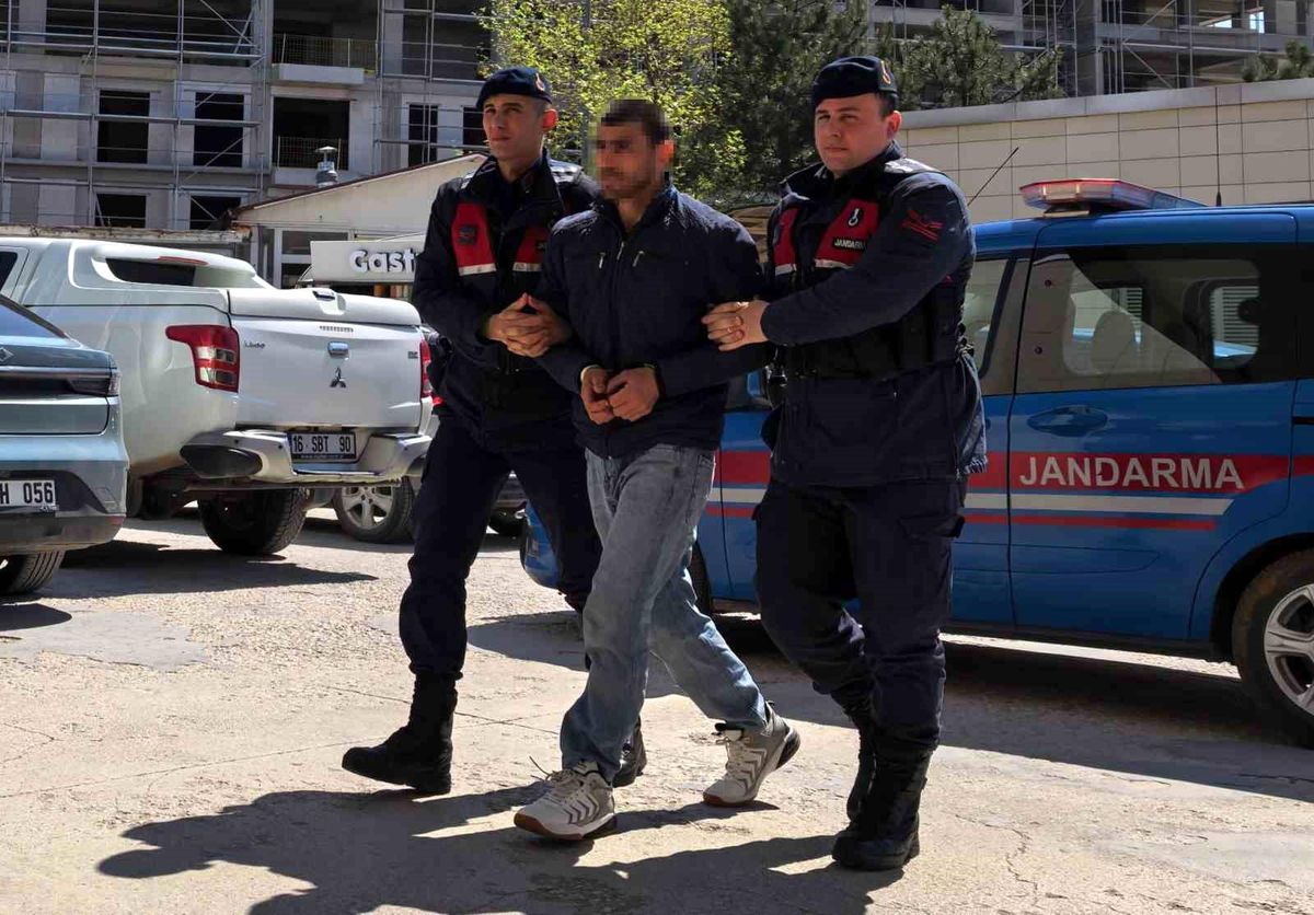 Bursa'da 17 yıl hapis cezası bulunan şahıs jandarma ekiplerince yakalandı