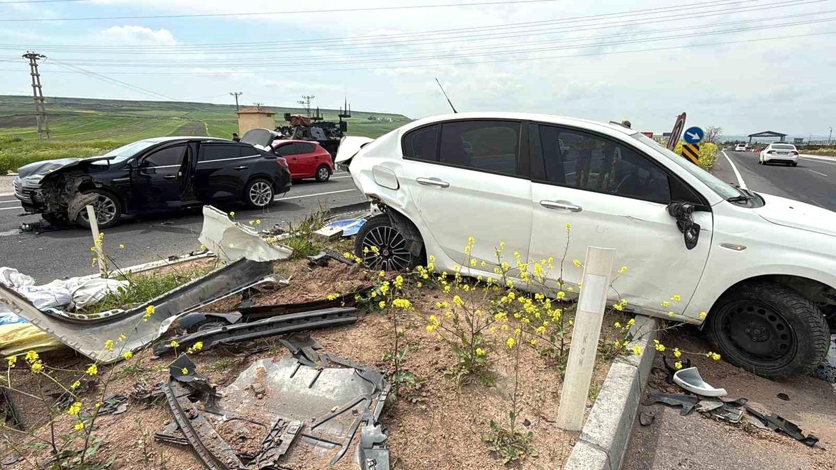 Diyarbakır'da trafik kazası: 3'ü çocuk 5 yaralı