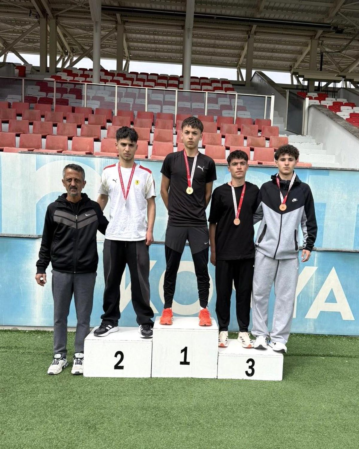 Eskişehirli atletler Konya'dan madalya ile döndü