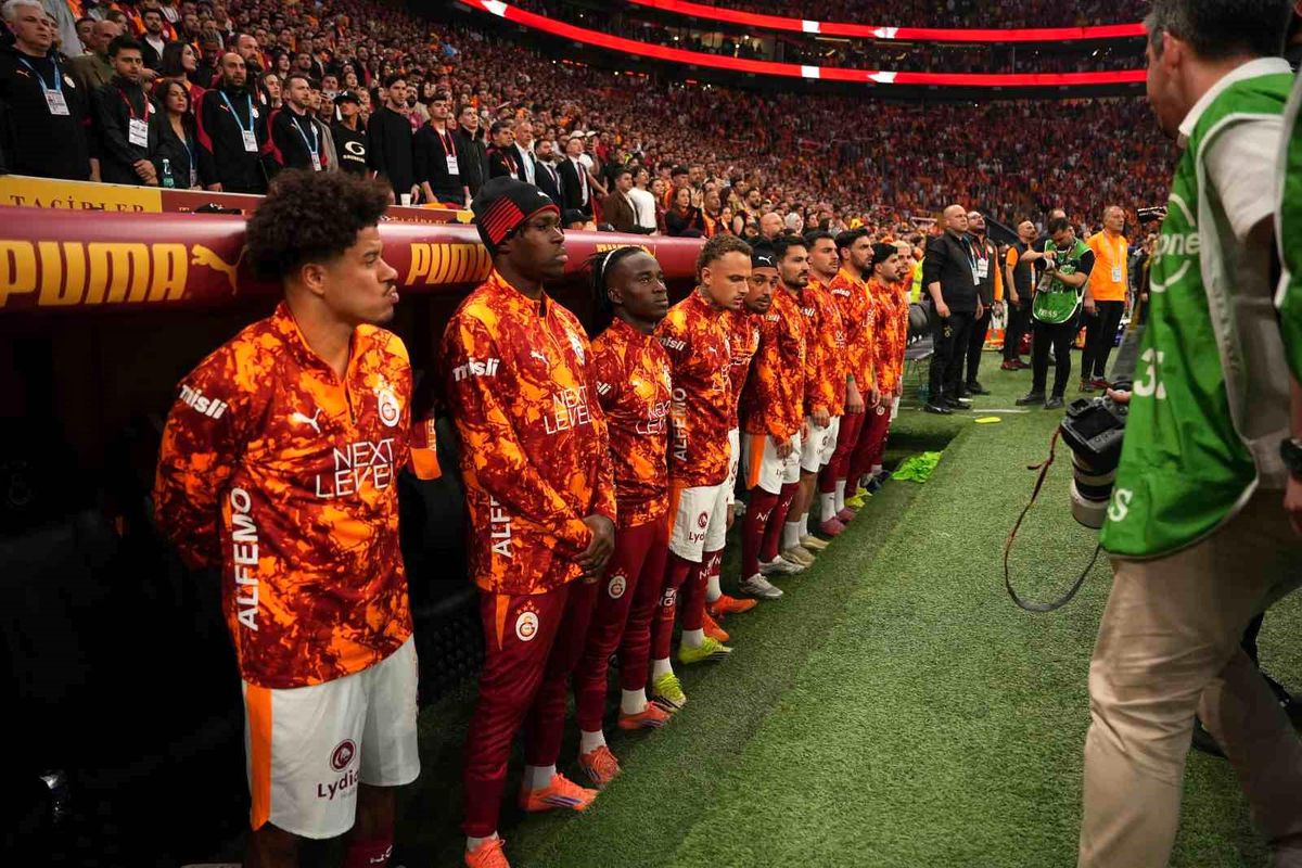 Galatasaray'da 11'de 9 değişiklik