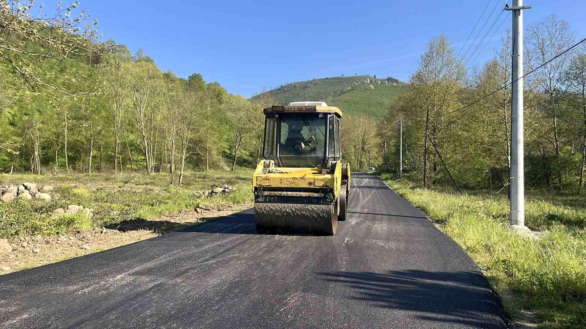 Gölyaka'da 2,7 kilometrelik sıcak asfalt çalışması tamamlandı