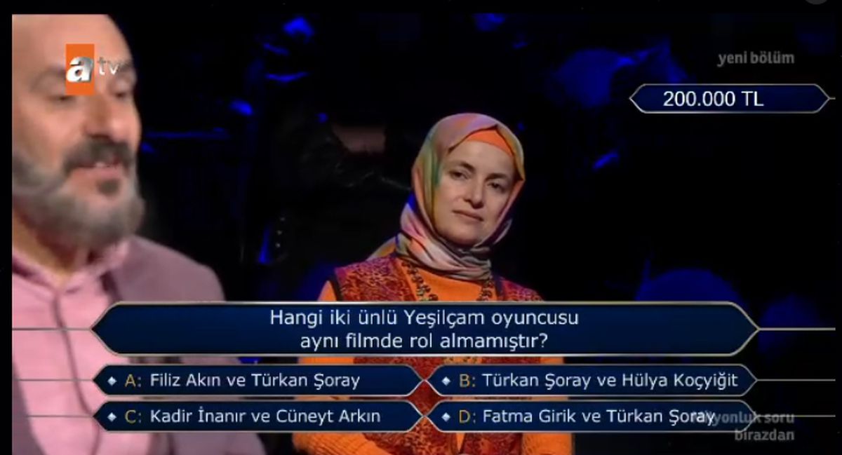 Hangi iki ünlü Yeşilçam oyuncusu aynı filmde rol almamıştır (Türkan Şoray ve Hülya Koçyiğit, Filiz Akın ve...