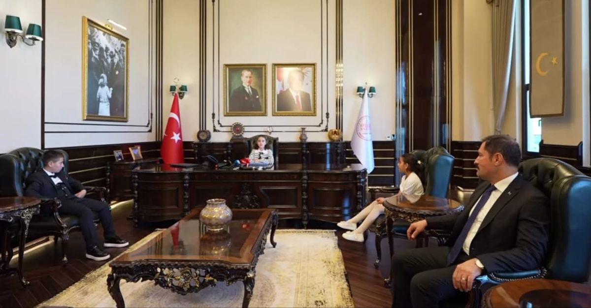 Hatay’da 23 Nisan’da valilik koltuğu çocuklara devredildi