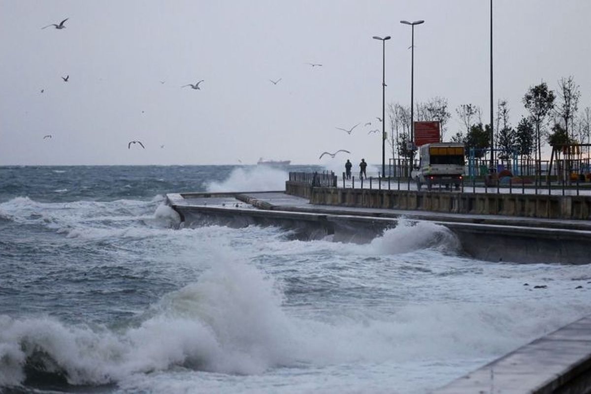 Valilikten İstanbul için şiddetli fırtına uyarısı