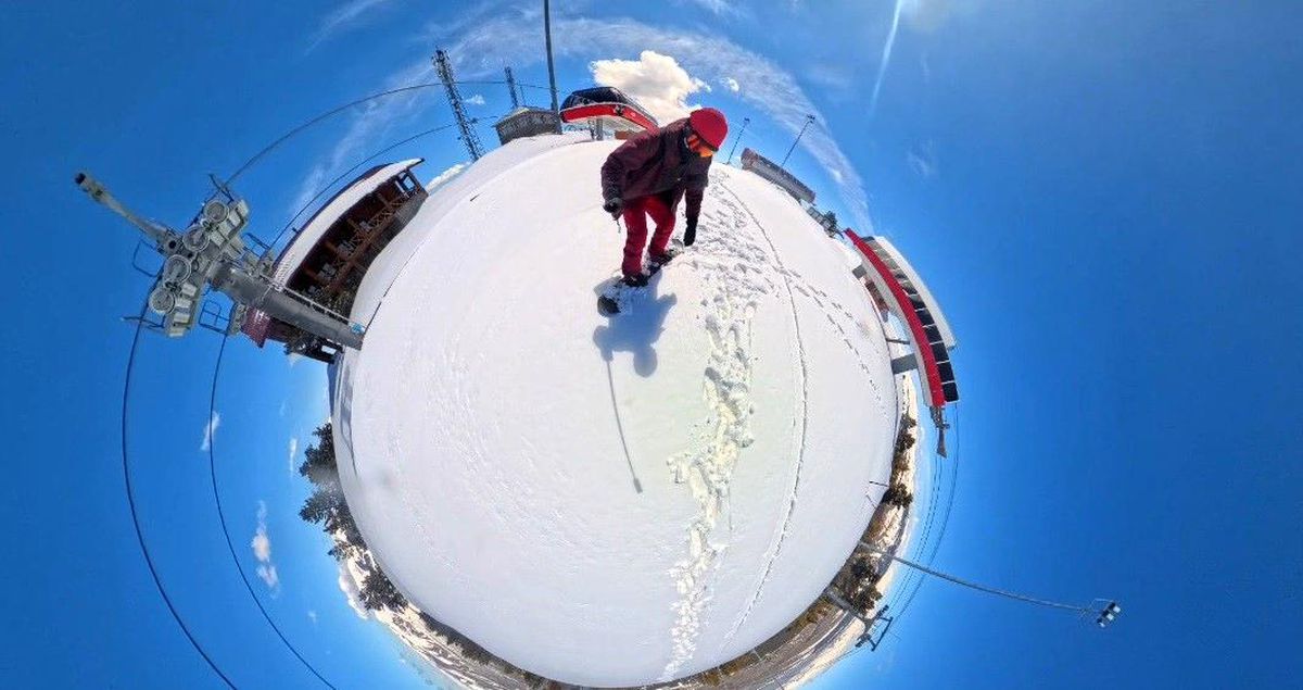 Kars'ta nisanda kar macerası: Zirveye yürüyüp bahar ortasında snowboard yaptılar