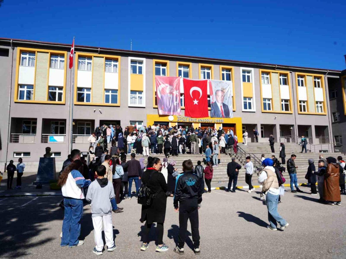 Kastamonu'da öğrencilerin bursluluk sınavı heyecanı başladı