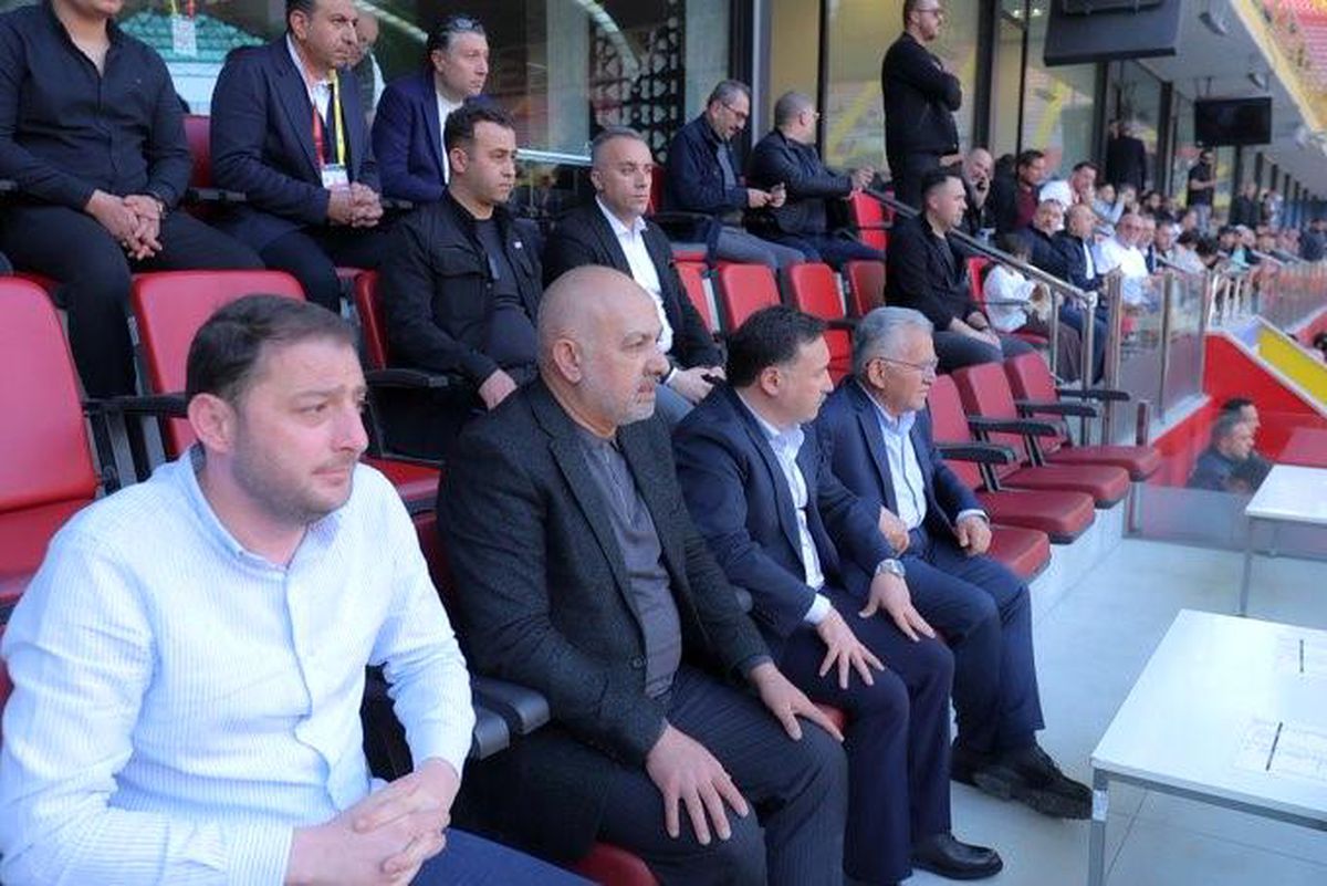 Kayserispor eski Başkanı Ali Çamlı: "Kayserispor'umuz için birlik oluyoruz"