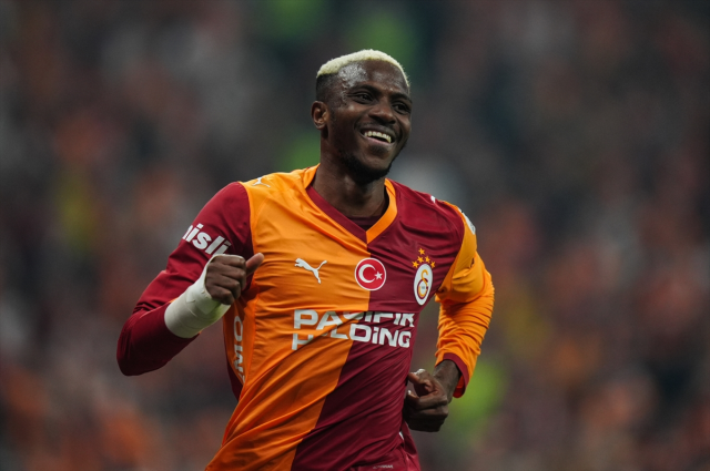 victor osimhenden fenerbahce t 19783332 3353 2 m