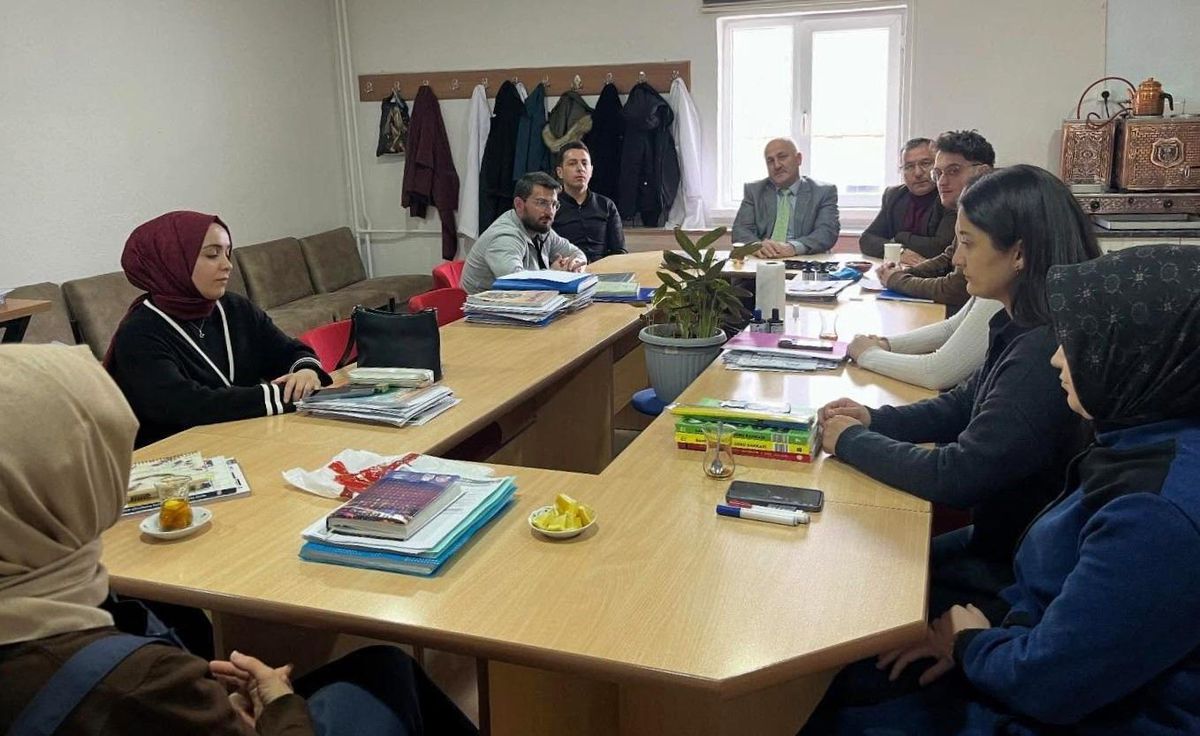 Aydıntepe'de öğretmenlerle öz değerler konuşuldu