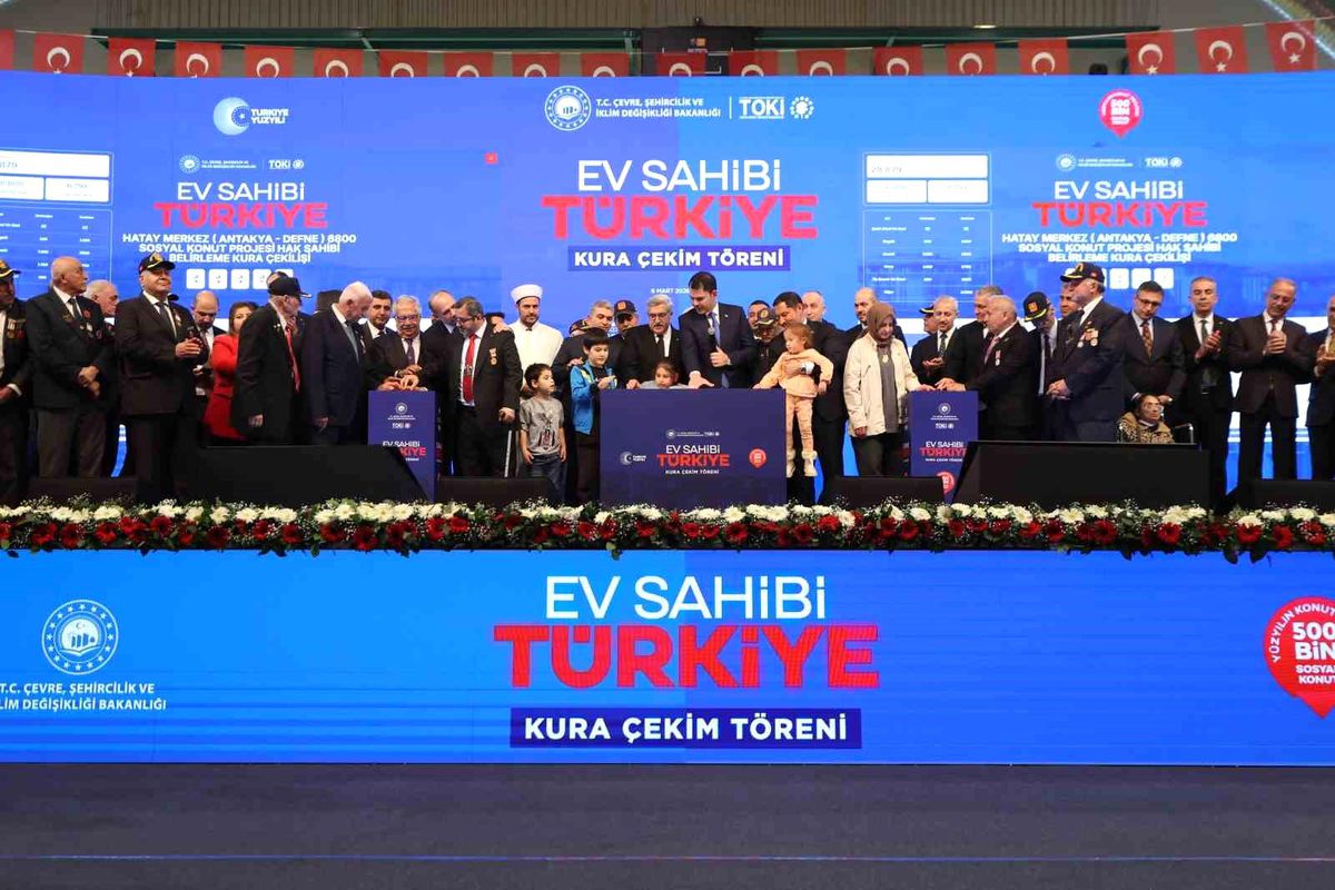 Bakan Kurum: "İstanbul'da 100 bin yuvamızın kuralarını çektik, sahiplerini belirledik"