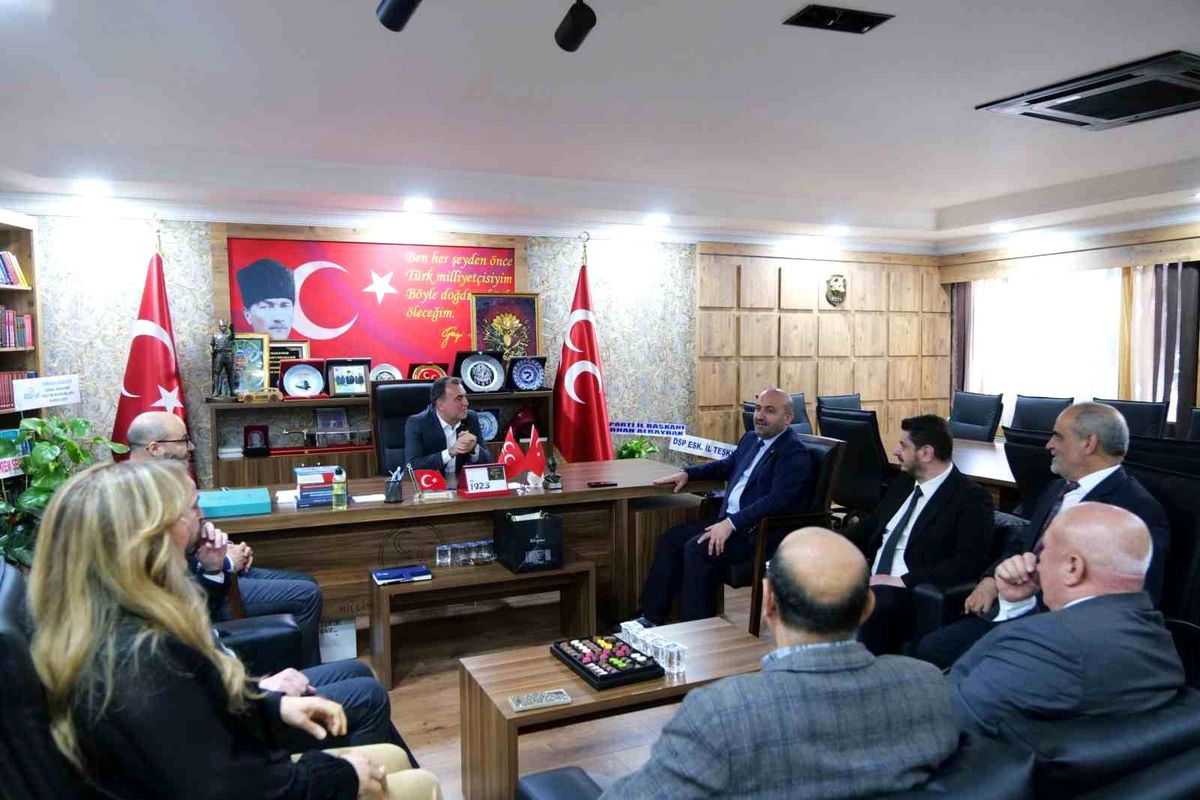 Başkan Albayrak "Cumhur İttifakı olarak Eskişehir'imiz için omuz omuza, birlik ve beraberlik içinde çalışm...