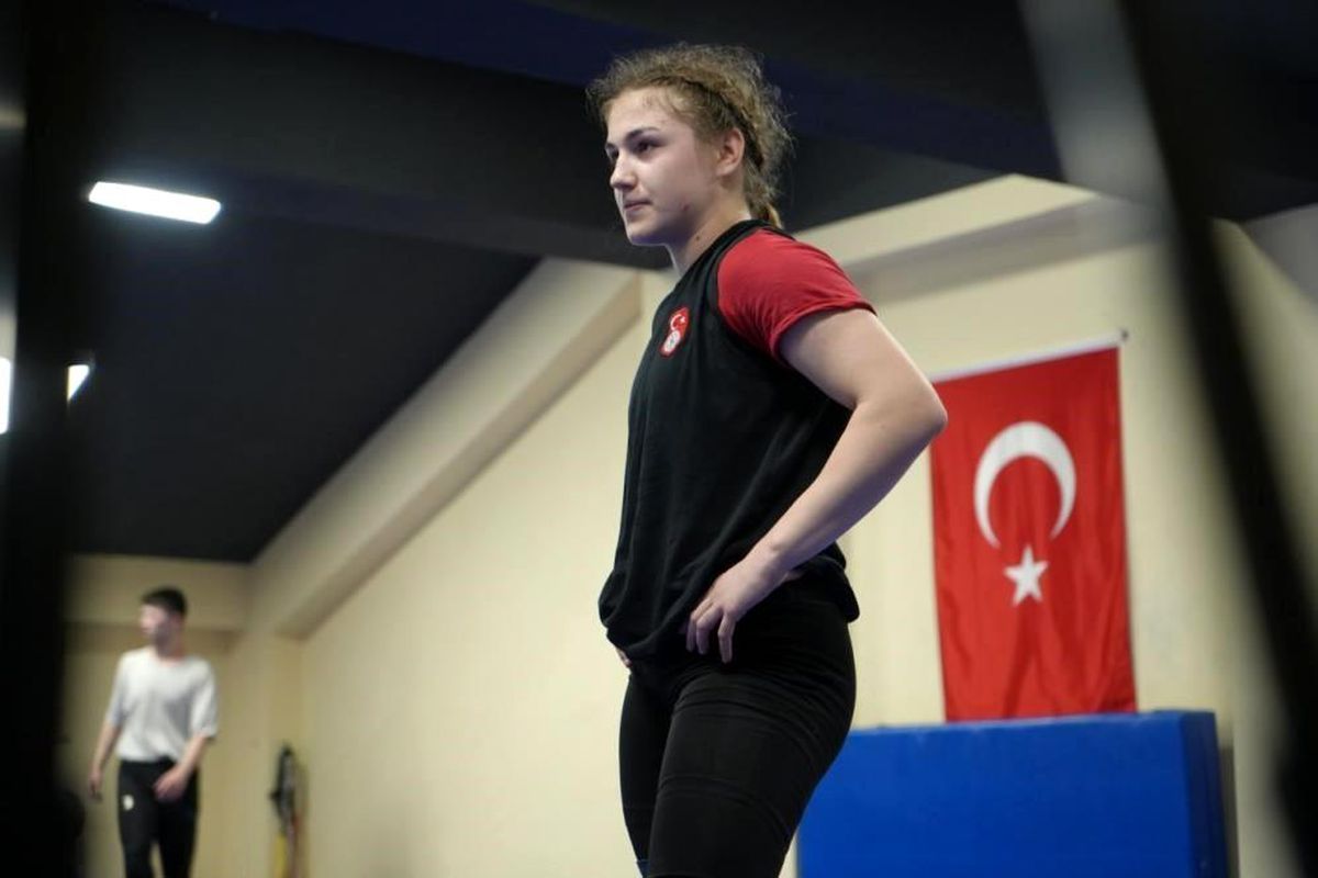 Bayburtlu milli güreşçi Akkuş Avrupa üçüncüsü oldu