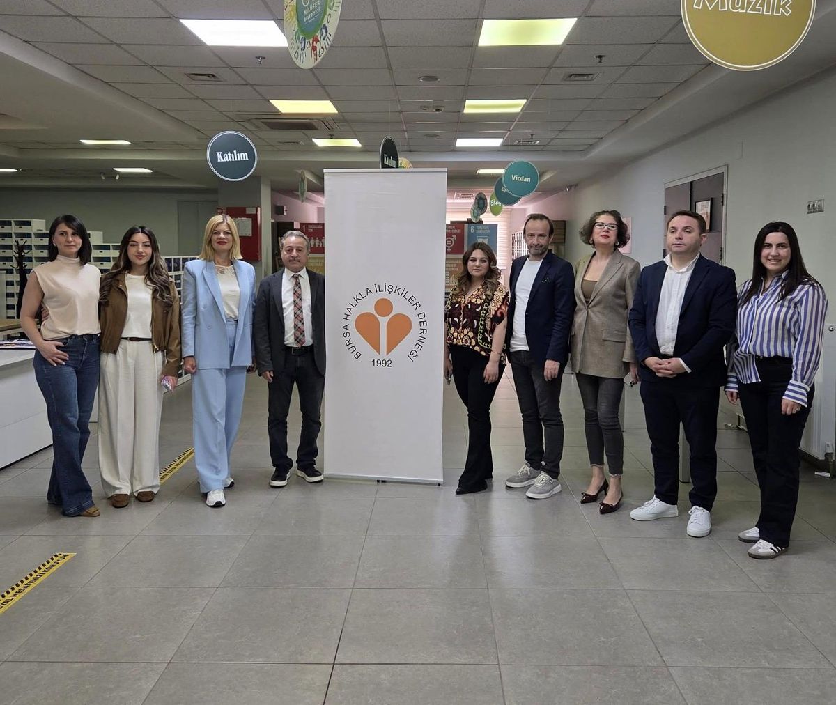 BHİD'de bayrak değişimi