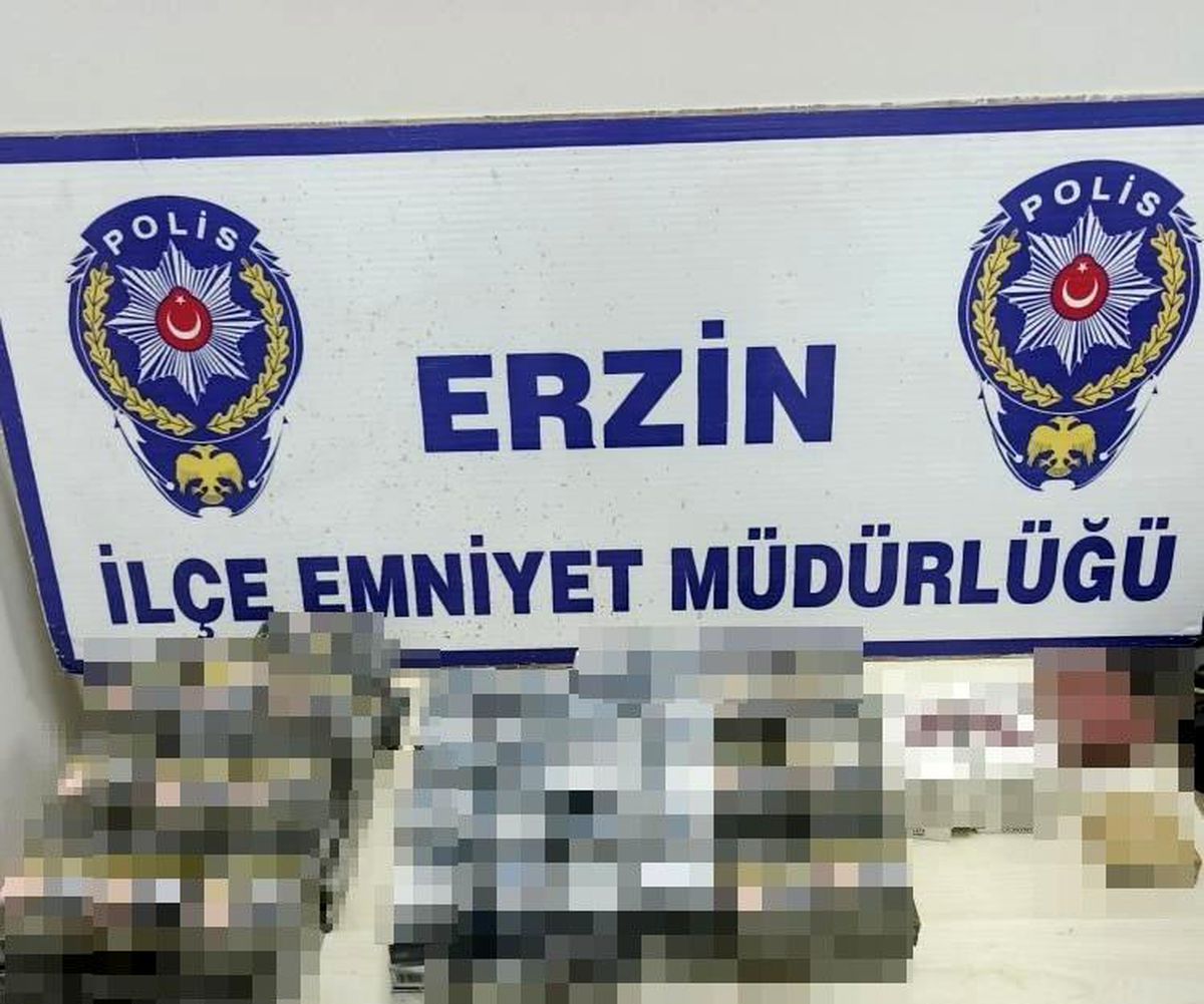 Erzin'de markette kaçak sigara ele geçirildi