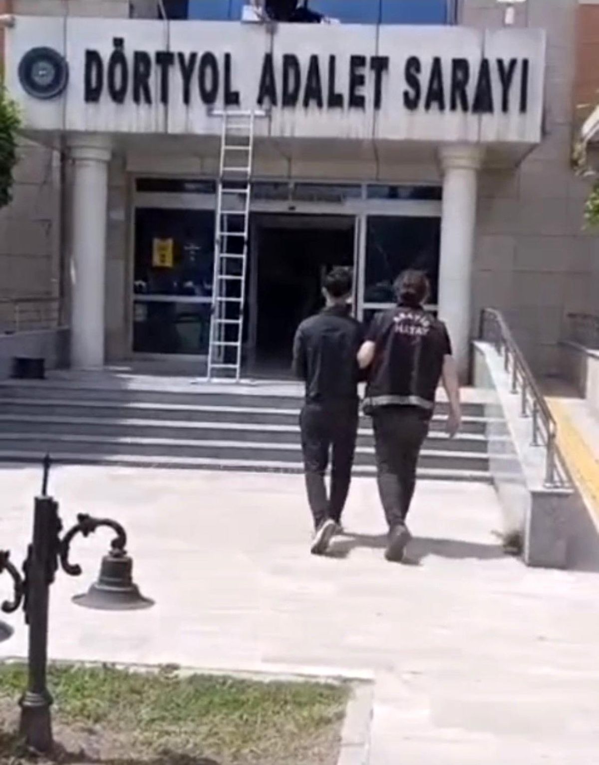 Erzin'de silahlı tehdit suçundan aranan hükümlü tutuklandı