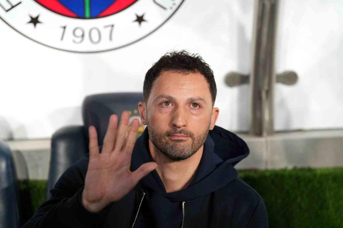 Fenerbahçe, Tedesco ile yollarını ayırdı