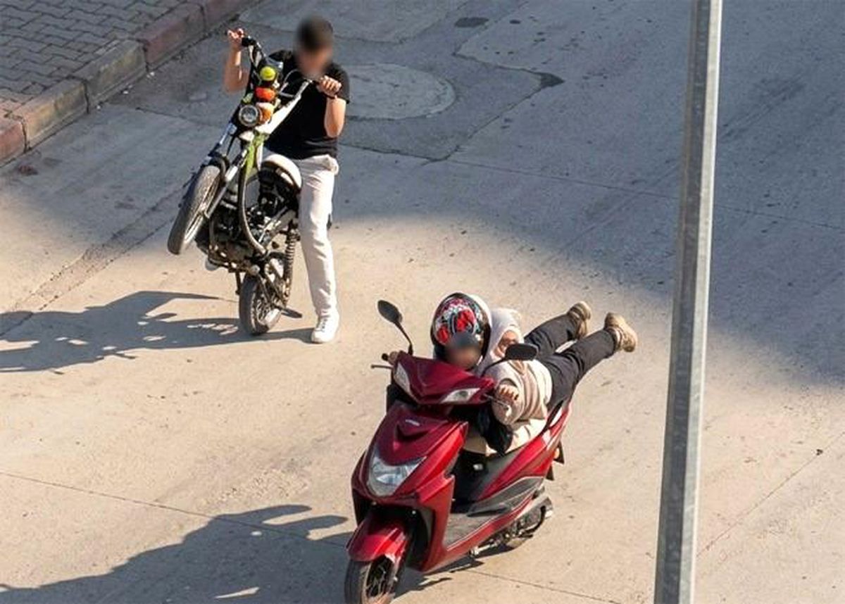 Karabük'te tehlikeli adrenalin: Gençlerin bazıları trafikte tehlikeli akrobasi yaptı, diğeri şelale suları...