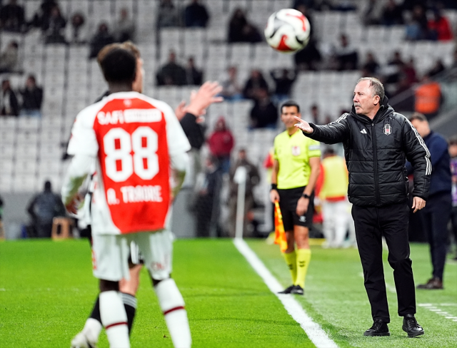 sergen yalcin besiktas camiasi 19786155 6066 2 m